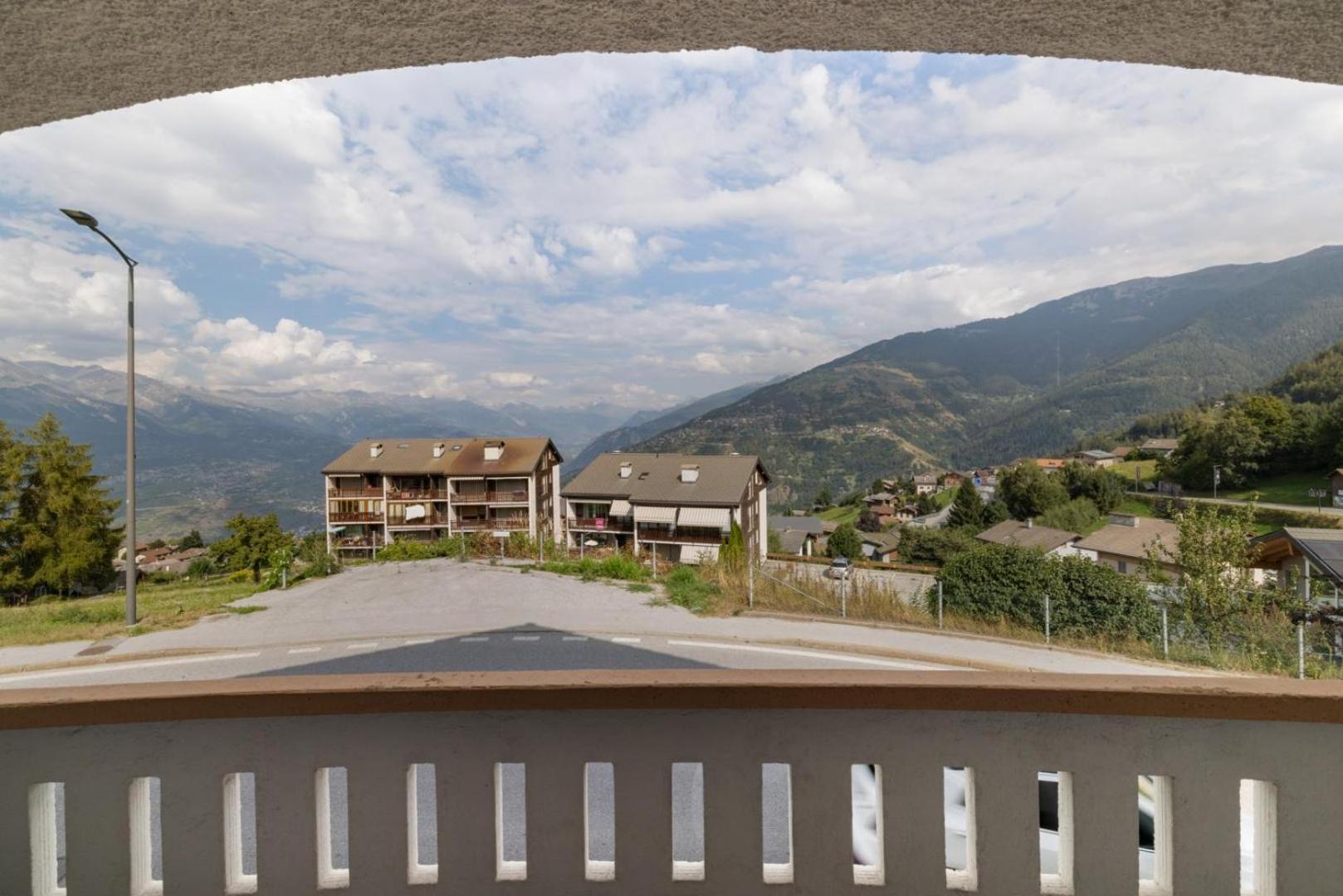 Apartment 4 Valleys Modern With Free Parking